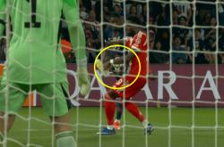 正规买球app排行榜 -欧冠(guān)學(xué)着点：在中超这种禁区手球不算点球，VAR也不會(huì)介入