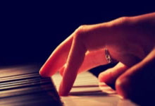 安全买球软件推荐 -众人默契(qì)配合“突袭”救人